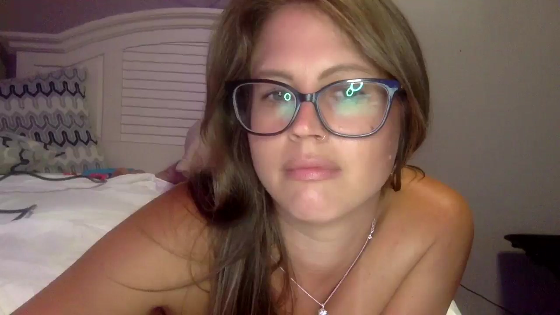 Gallery image thumbnail from WhisperGirl21's myfreecams stream on, 09/13/2024, 05:26 image 8 of 20