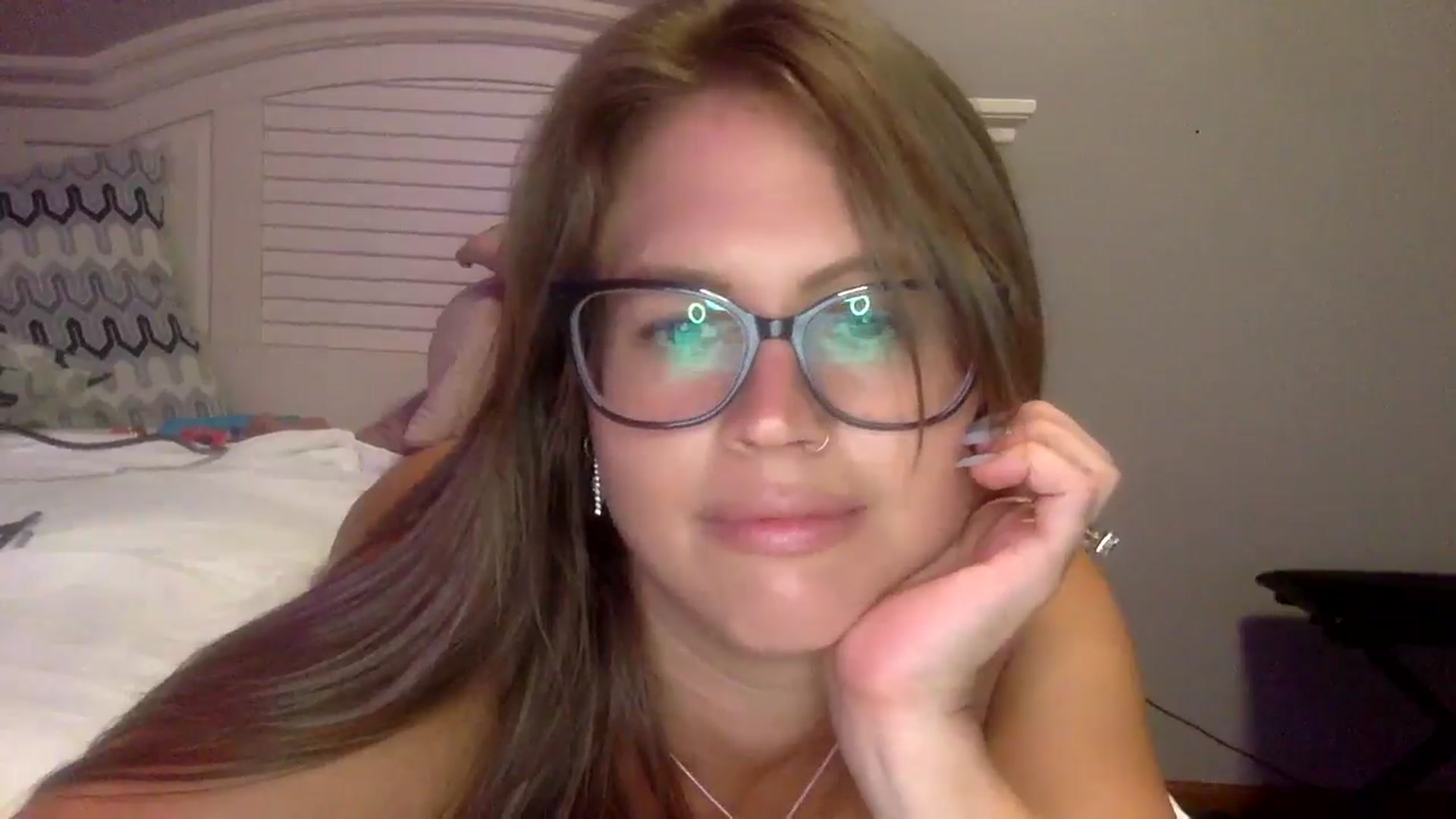 Gallery image thumbnail from WhisperGirl21's myfreecams stream on, 09/13/2024, 05:26 image 16 of 20