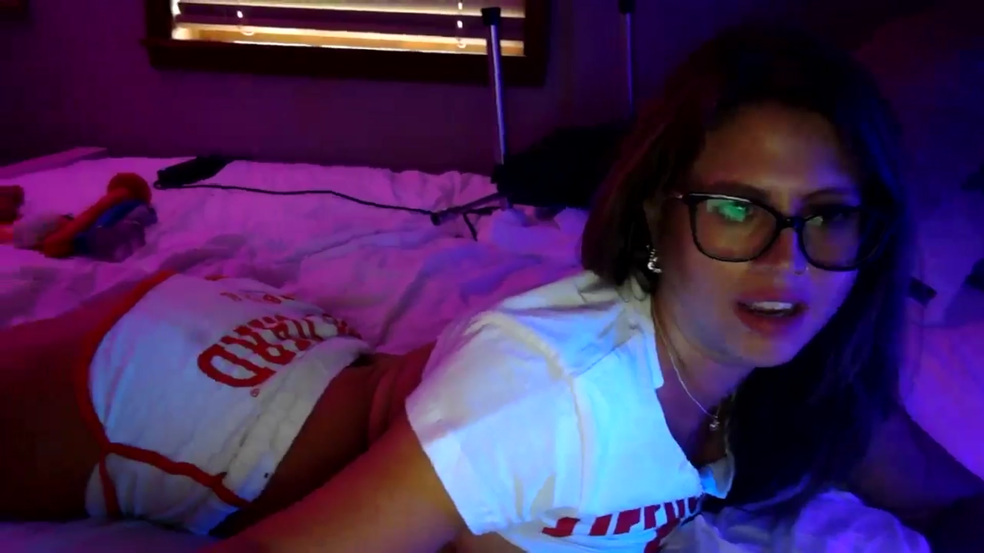 Gallery image thumbnail from WhisperGirl21's myfreecams stream on, 09/13/2024, 20:14 image 17 of 20