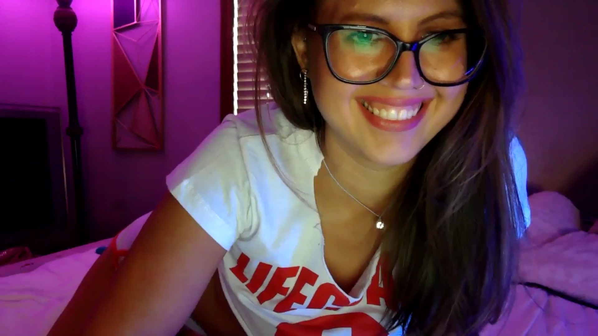 Gallery image thumbnail from WhisperGirl21's myfreecams stream on, 09/13/2024, 21:16 image 5 of 20