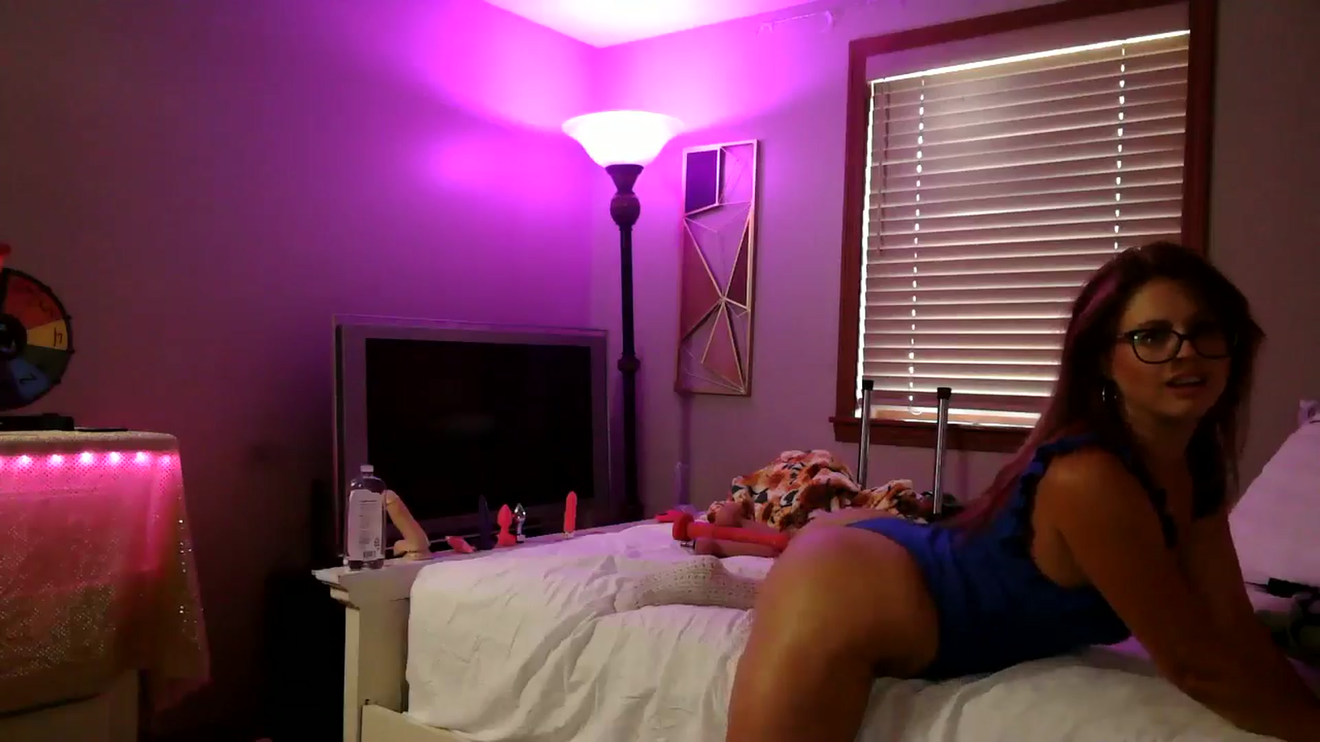 Gallery image thumbnail from WhisperGirl21's myfreecams stream on, 09/19/2024, 19:06 image 3 of 20