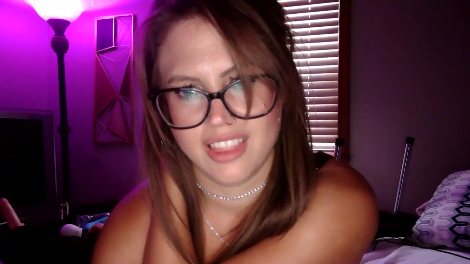Gallery image thumbnail from WhisperGirl21's myfreecams stream on, 09/24/2024, 21:04 image 11 of 20