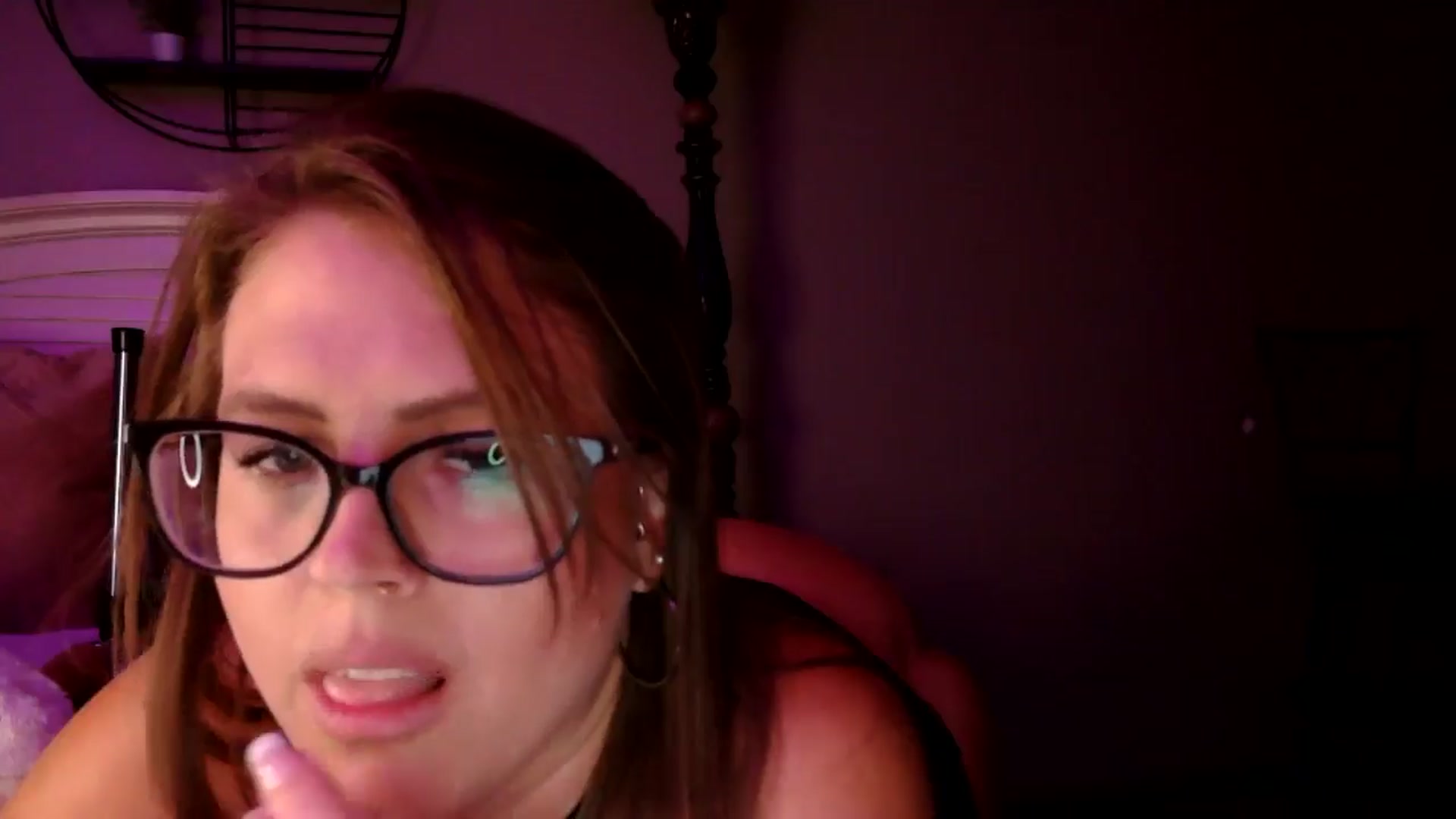 Gallery image thumbnail from WhisperGirl21's myfreecams stream on, 09/27/2024, 04:53 image 19 of 20