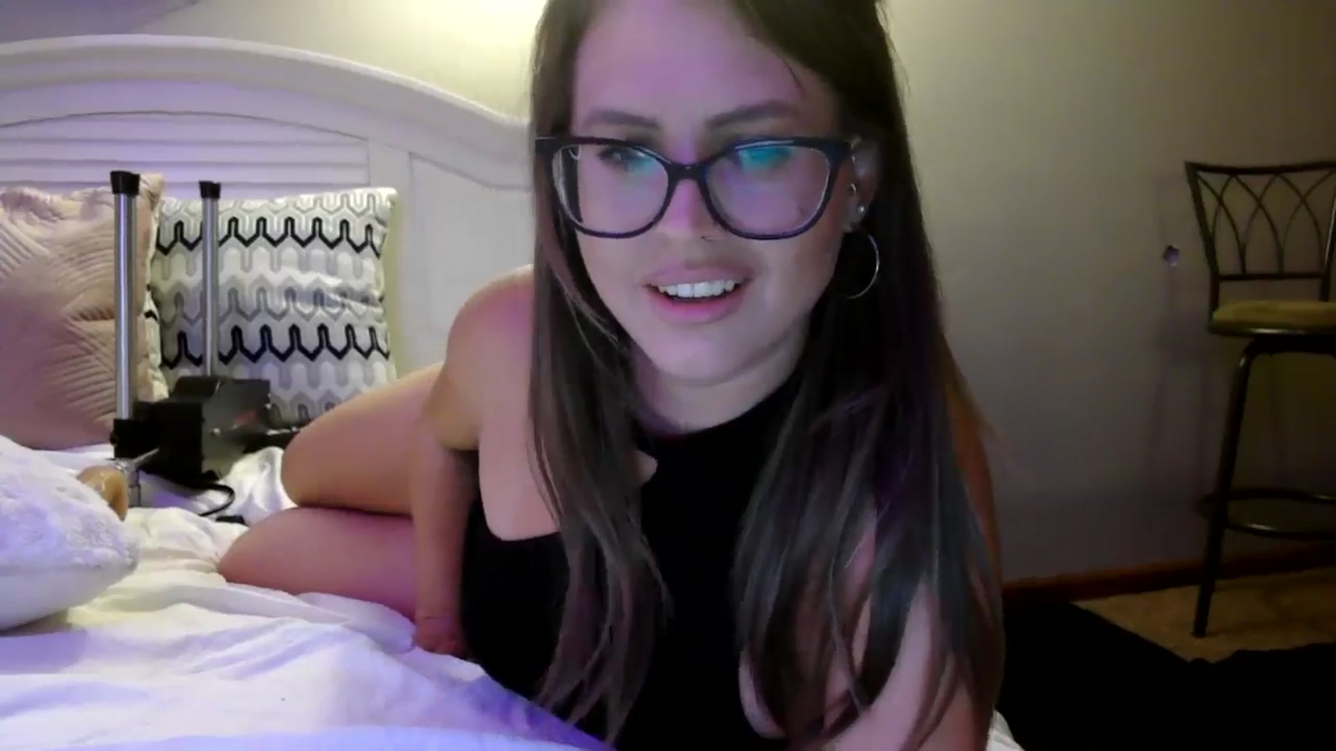Gallery image thumbnail from WhisperGirl21's myfreecams stream on, 09/27/2024, 04:53 image 8 of 20