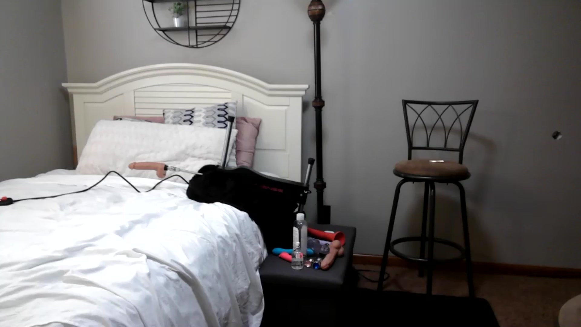 Gallery image thumbnail from WhisperGirl21's myfreecams stream on, 10/01/2024, 14:43 image 11 of 20