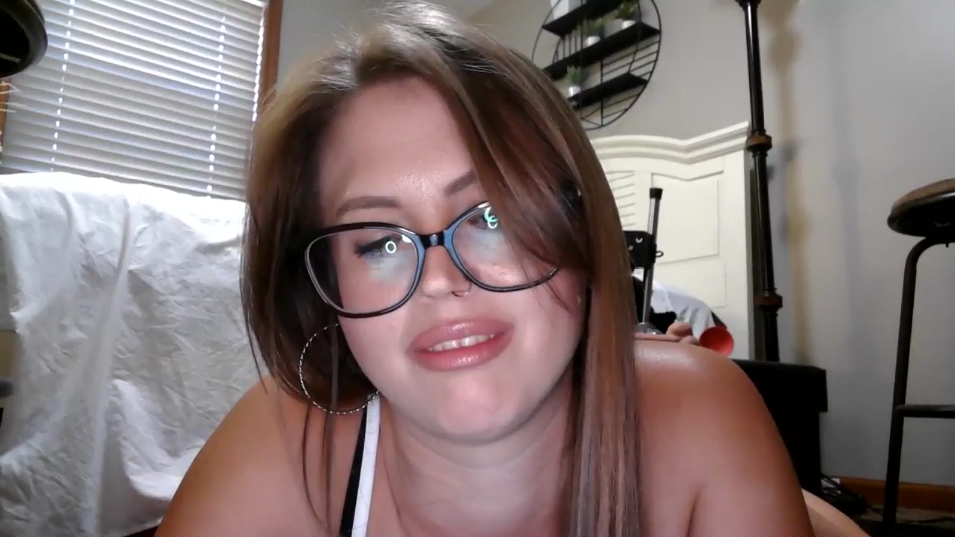 Gallery image thumbnail from WhisperGirl21's myfreecams stream on, 10/01/2024, 20:15 image 19 of 20
