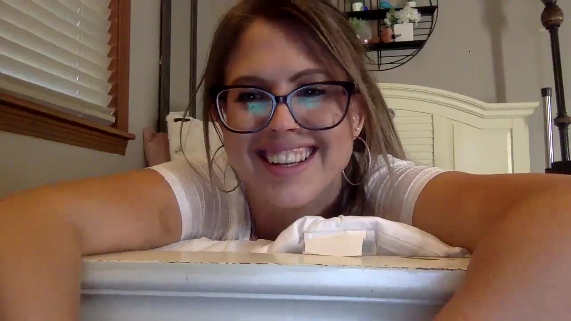 Gallery image thumbnail from WhisperGirl21's myfreecams stream on, 10/15/2024, 19:17 image 4 of 20