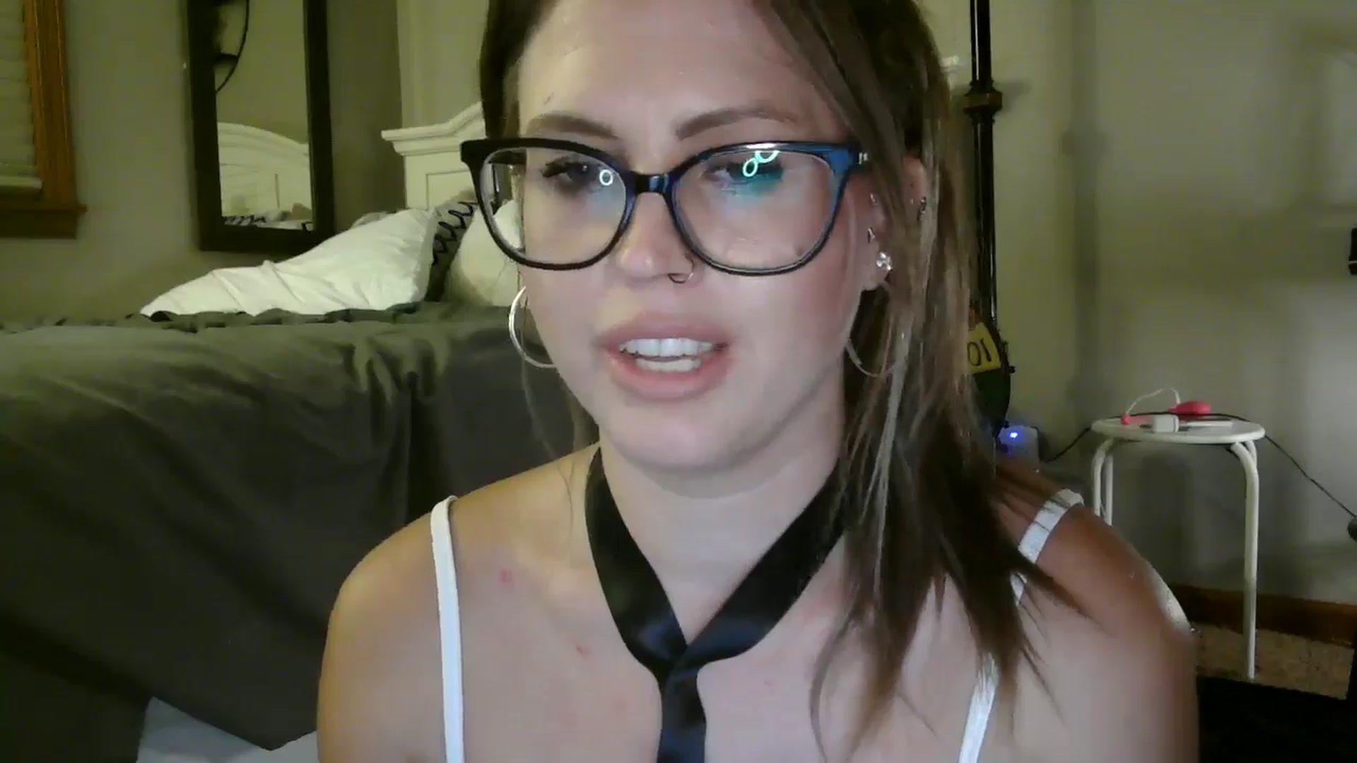 Gallery image thumbnail from WhisperGirl21's myfreecams stream on, 10/24/2024, 04:17 image 2 of 20