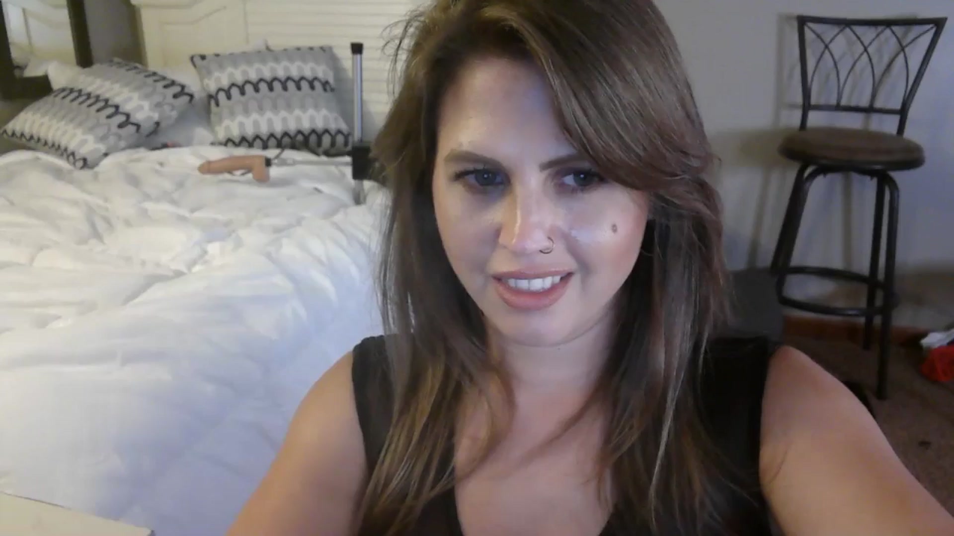 Gallery image thumbnail from WhisperGirl21's myfreecams stream on, 10/29/2024, 05:02 image 14 of 20