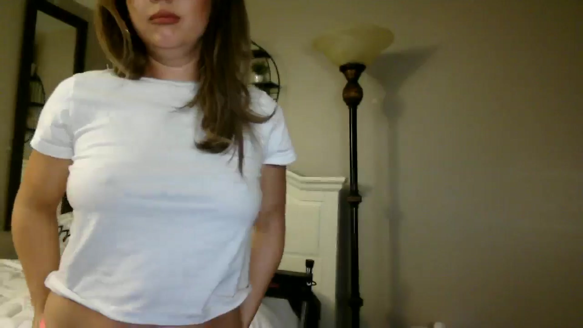 Gallery image thumbnail from WhisperGirl21's myfreecams stream on, 10/30/2024, 03:39 image 4 of 20