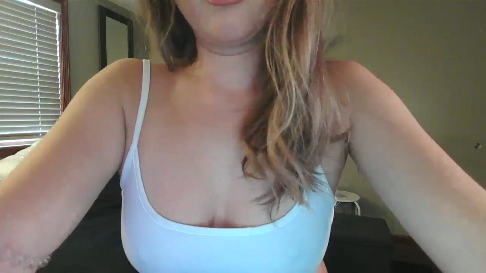 Gallery image thumbnail from WhisperGirl21's myfreecams stream on, 10/30/2024, 16:04 image 18 of 20
