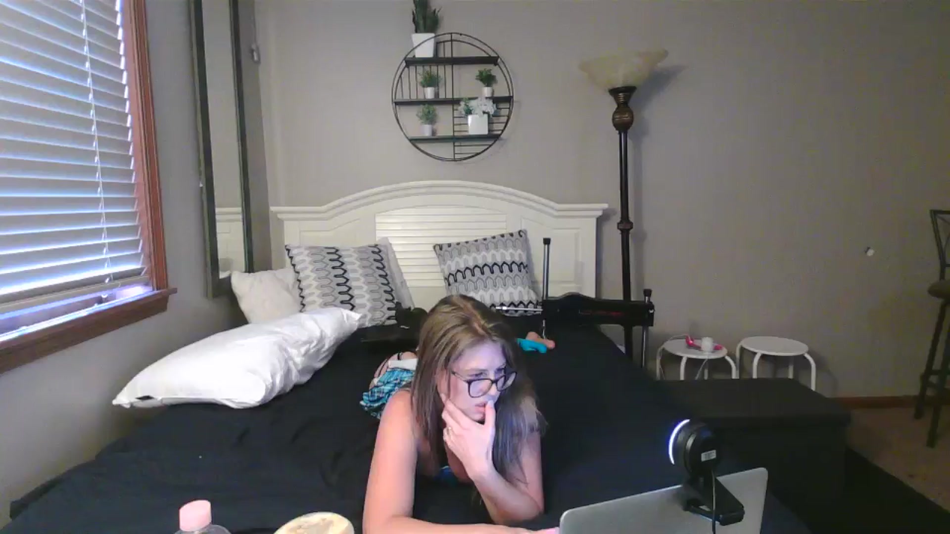 Gallery image thumbnail from WhisperGirl21's myfreecams stream on, 10/30/2024, 20:05 image 15 of 20