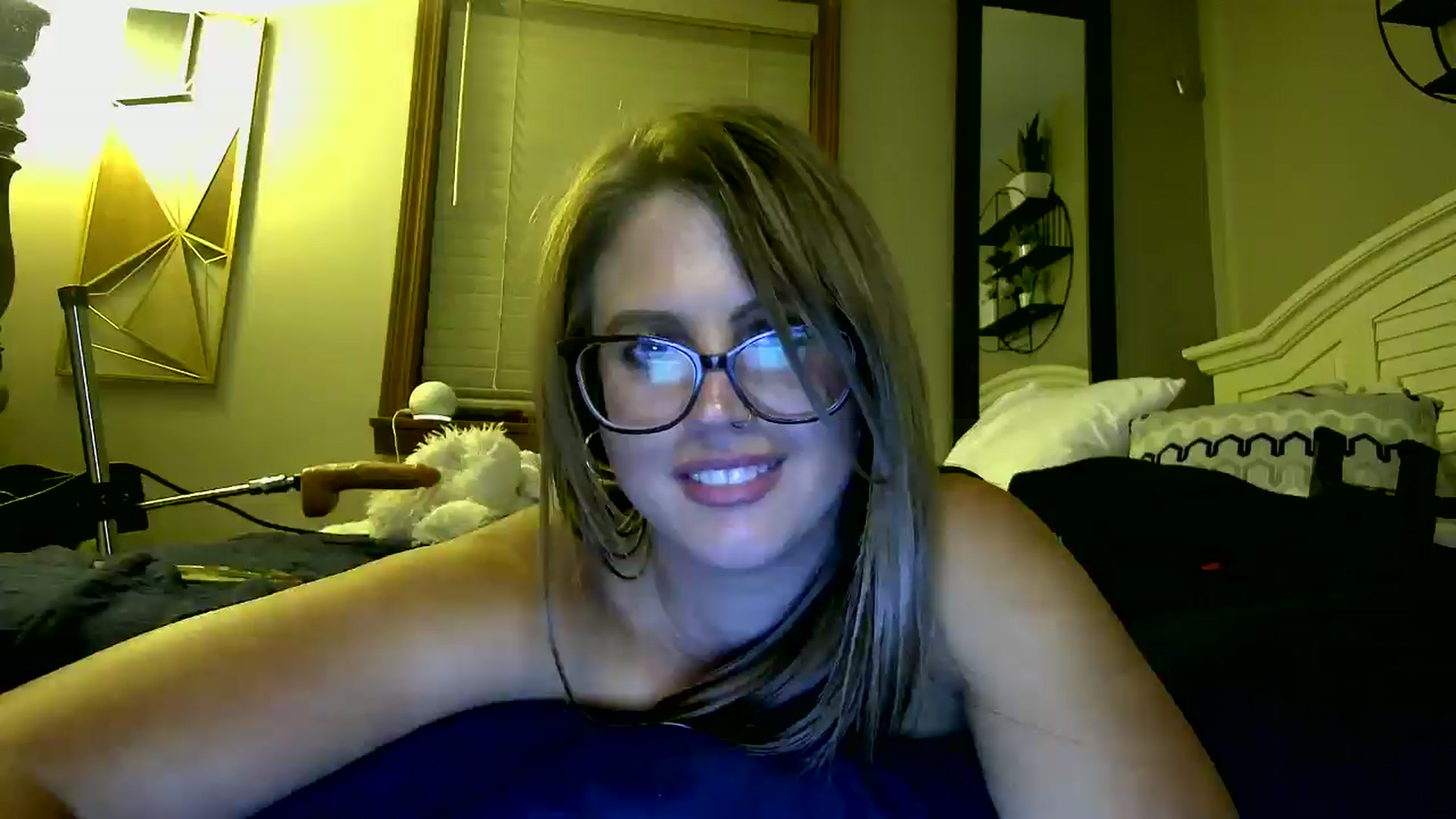Gallery image thumbnail from WhisperGirl21's myfreecams stream on, 11/03/2024, 02:41 image 15 of 20
