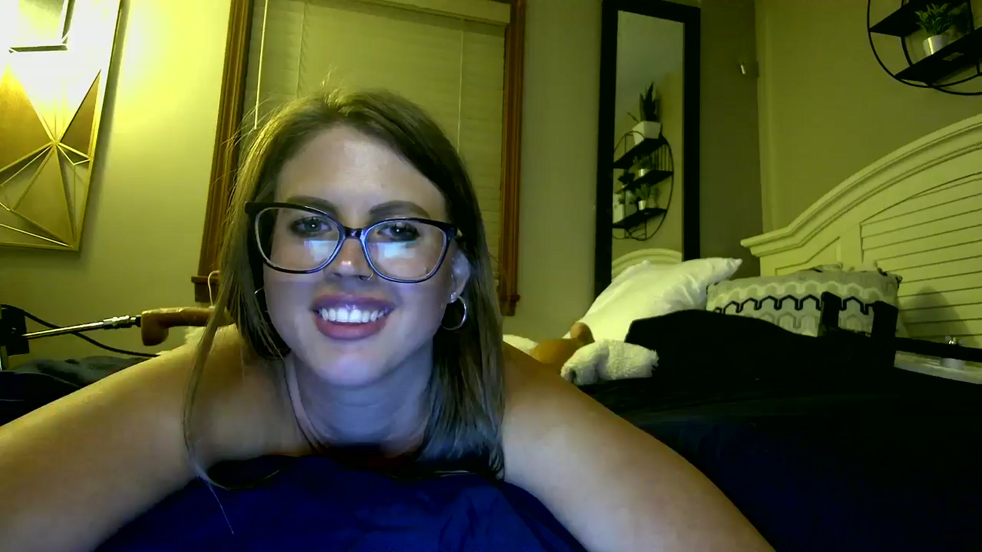 Gallery image thumbnail from WhisperGirl21's myfreecams stream on, 11/03/2024, 02:41 image 7 of 20