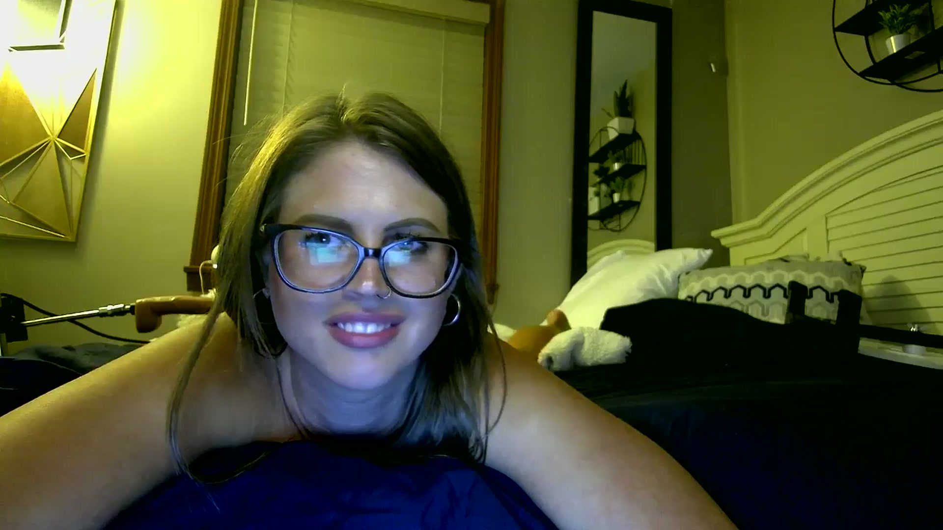 Gallery image thumbnail from WhisperGirl21's myfreecams stream on, 11/03/2024, 02:41 image 6 of 20