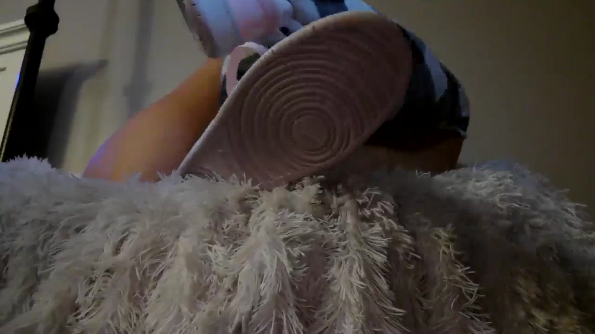 Gallery image thumbnail from WhisperGirl21's myfreecams stream on, 11/06/2024, 21:26 image 17 of 20