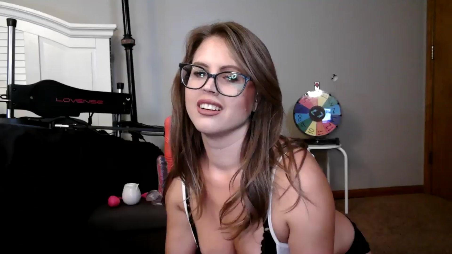 Gallery image thumbnail from WhisperGirl21's myfreecams stream on, 11/07/2024, 17:30 image 7 of 20