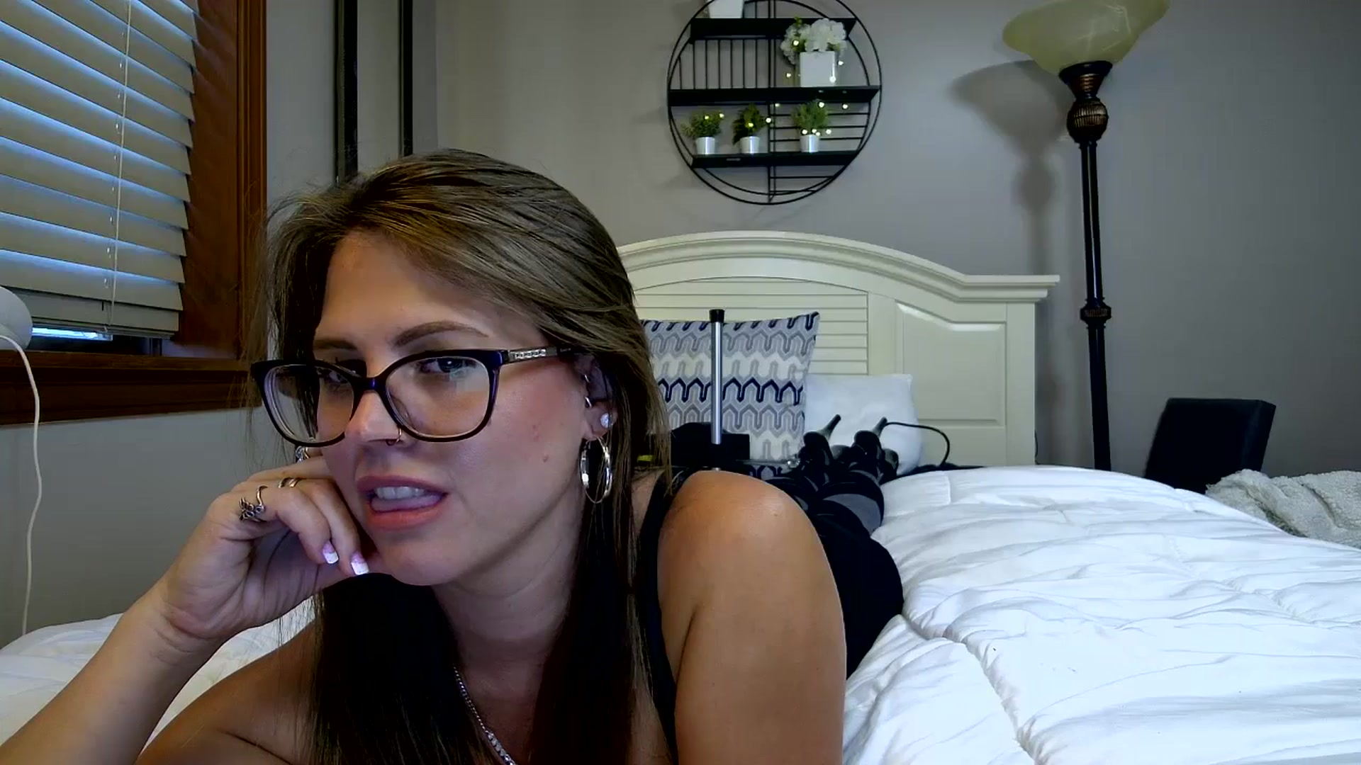 Gallery image thumbnail from WhisperGirl21's myfreecams stream on, 11/12/2024, 22:01 image 14 of 20