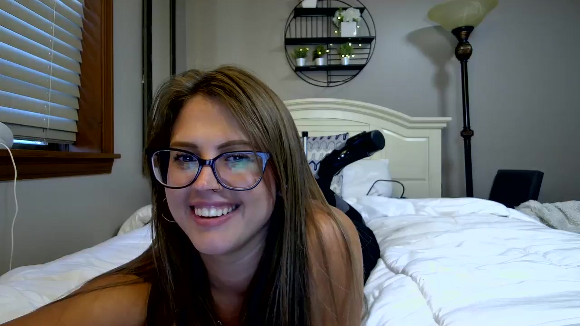 Gallery image thumbnail from WhisperGirl21's myfreecams stream on, 11/12/2024, 22:01 image 4 of 20