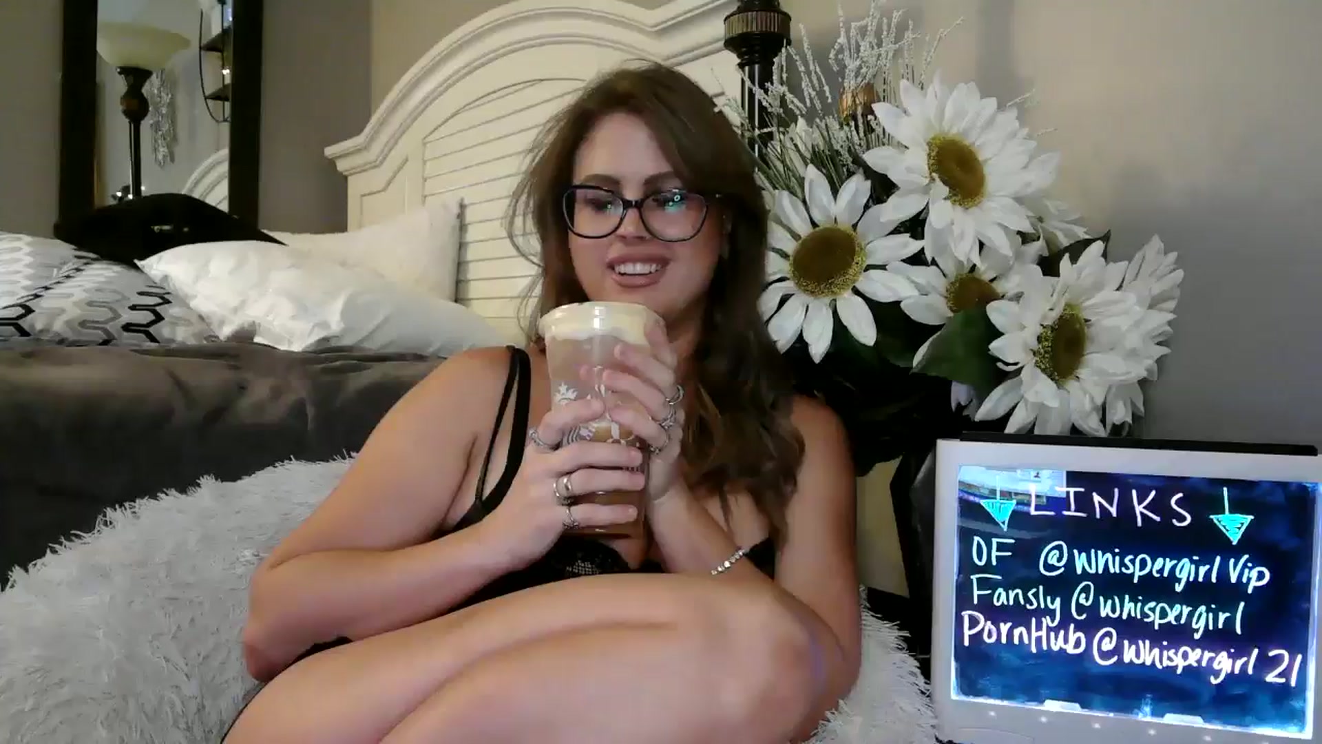 Gallery image thumbnail from WhisperGirl21's myfreecams stream on, 11/15/2024, 17:51 image 4 of 20