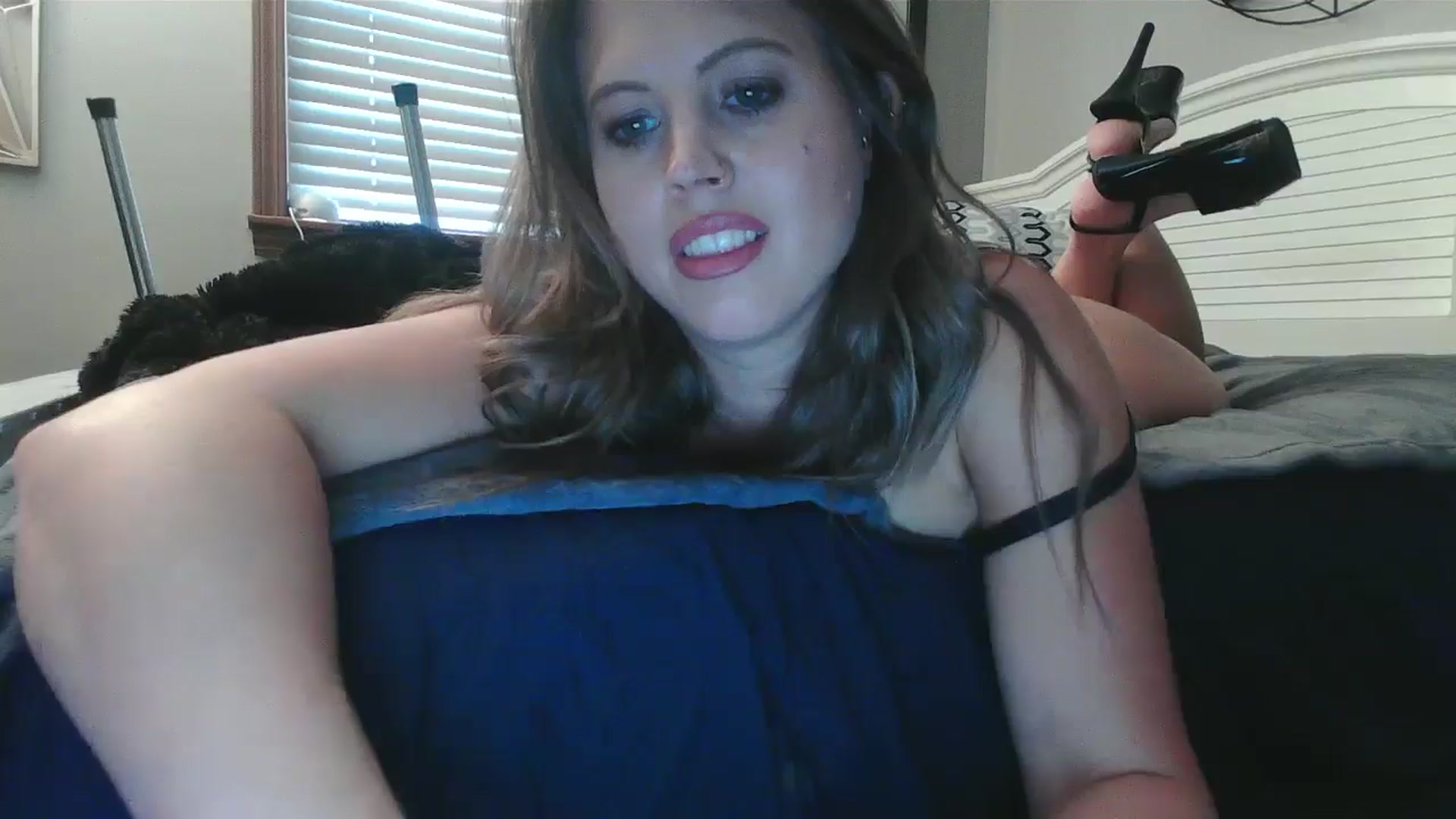Gallery image thumbnail from WhisperGirl21's myfreecams stream on, 11/18/2024, 19:01 image 15 of 20