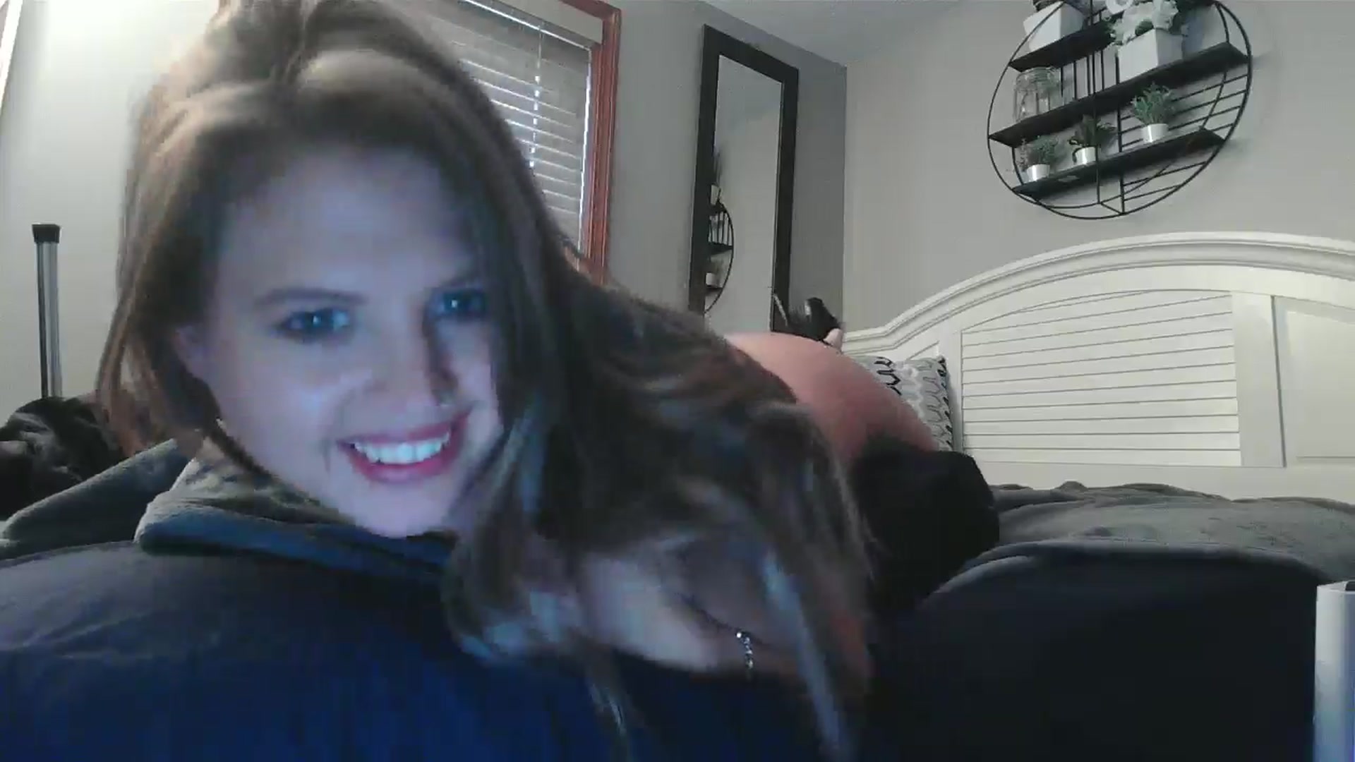 Gallery image thumbnail from WhisperGirl21's myfreecams stream on, 11/18/2024, 19:51 image 8 of 20