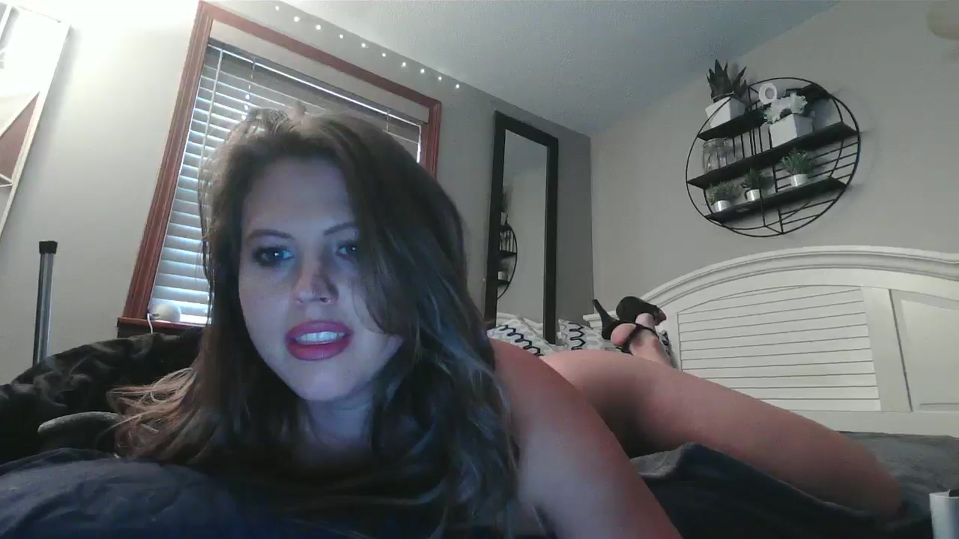 Gallery image thumbnail from WhisperGirl21's myfreecams stream on, 11/18/2024, 19:51 image 2 of 20