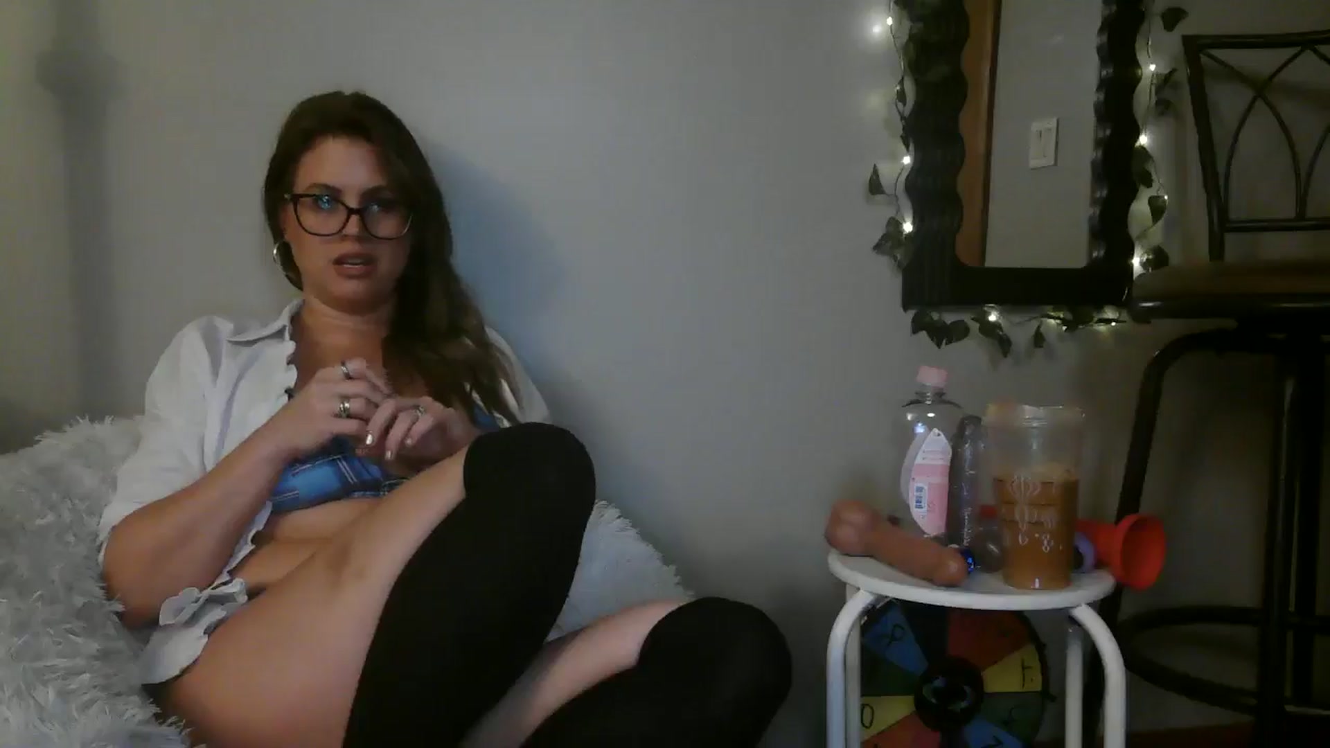 Gallery image thumbnail from WhisperGirl21's myfreecams stream on, 11/19/2024, 16:04 image 9 of 20