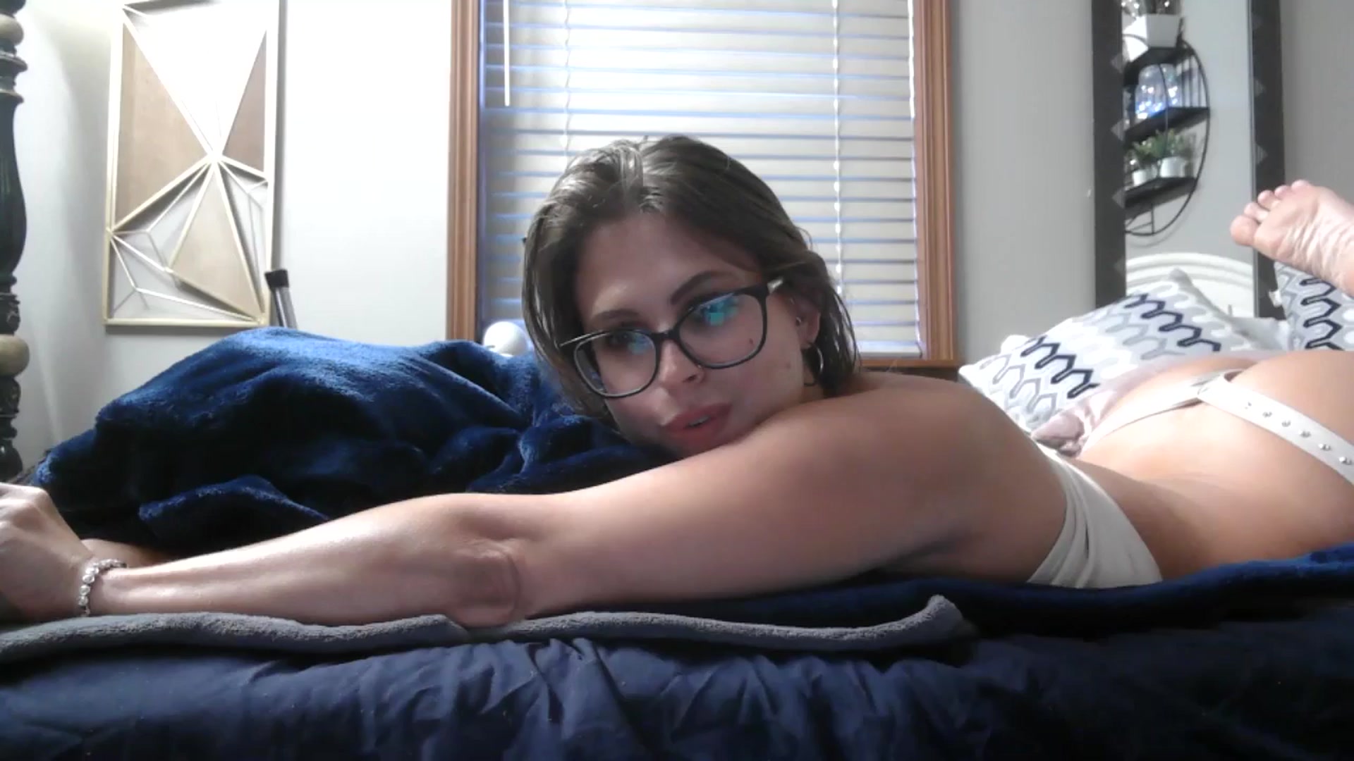 Gallery image thumbnail from WhisperGirl21's myfreecams stream on, 11/19/2024, 21:22 image 1 of 20