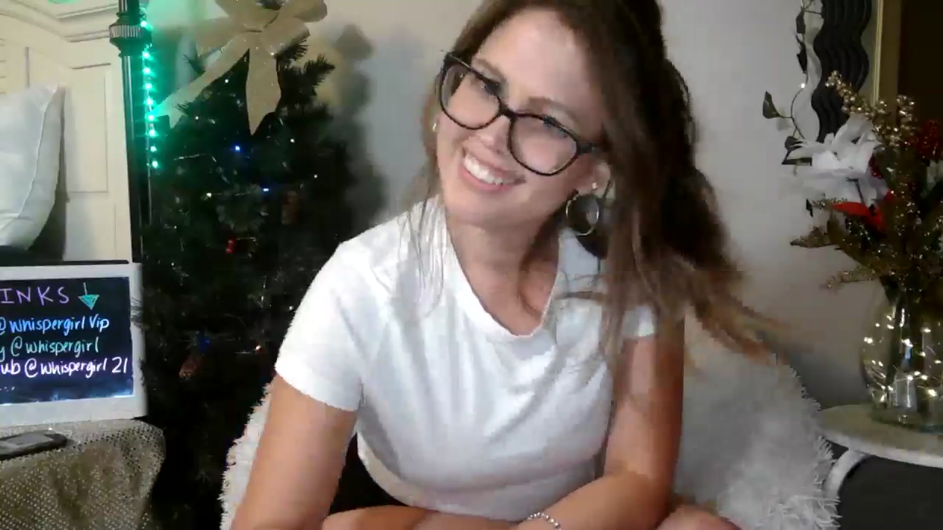 Gallery image thumbnail from WhisperGirl21's myfreecams stream on, 11/27/2024, 04:59 image 18 of 20