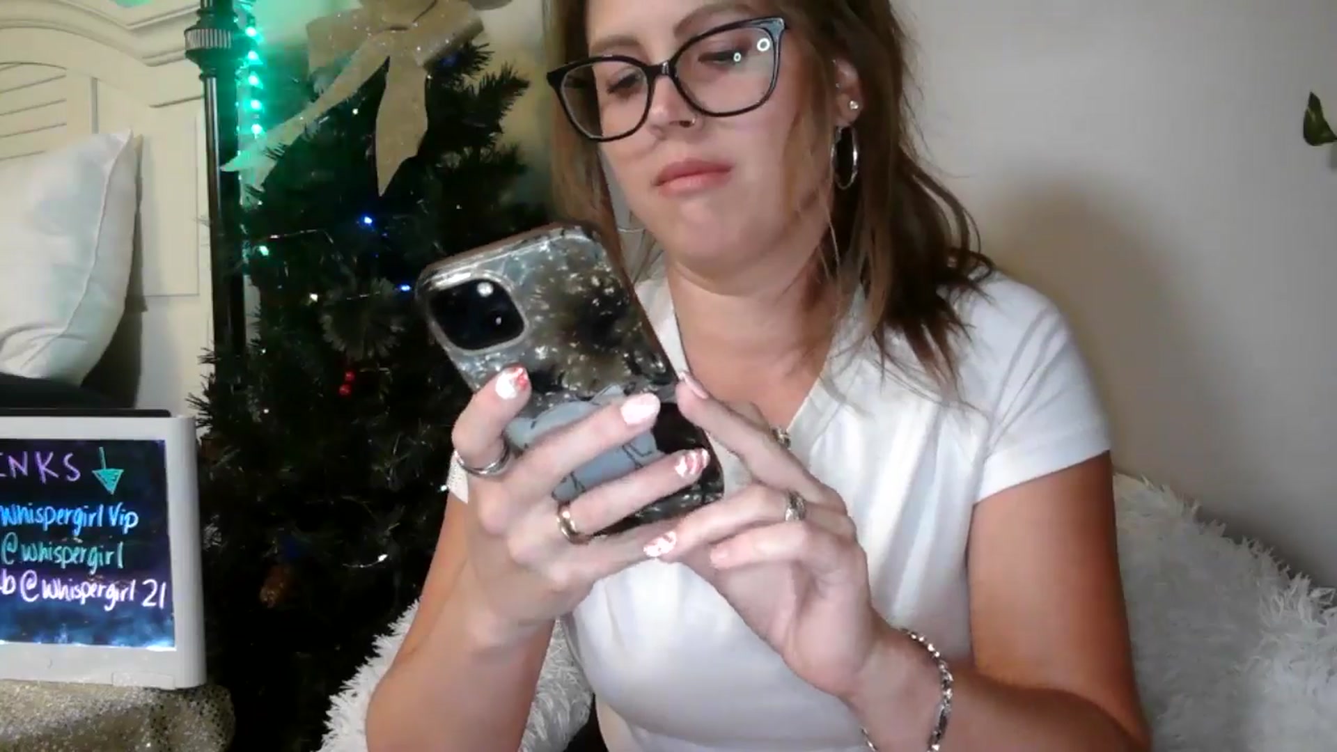 Gallery image thumbnail from WhisperGirl21's myfreecams stream on, 11/27/2024, 04:59 image 8 of 20