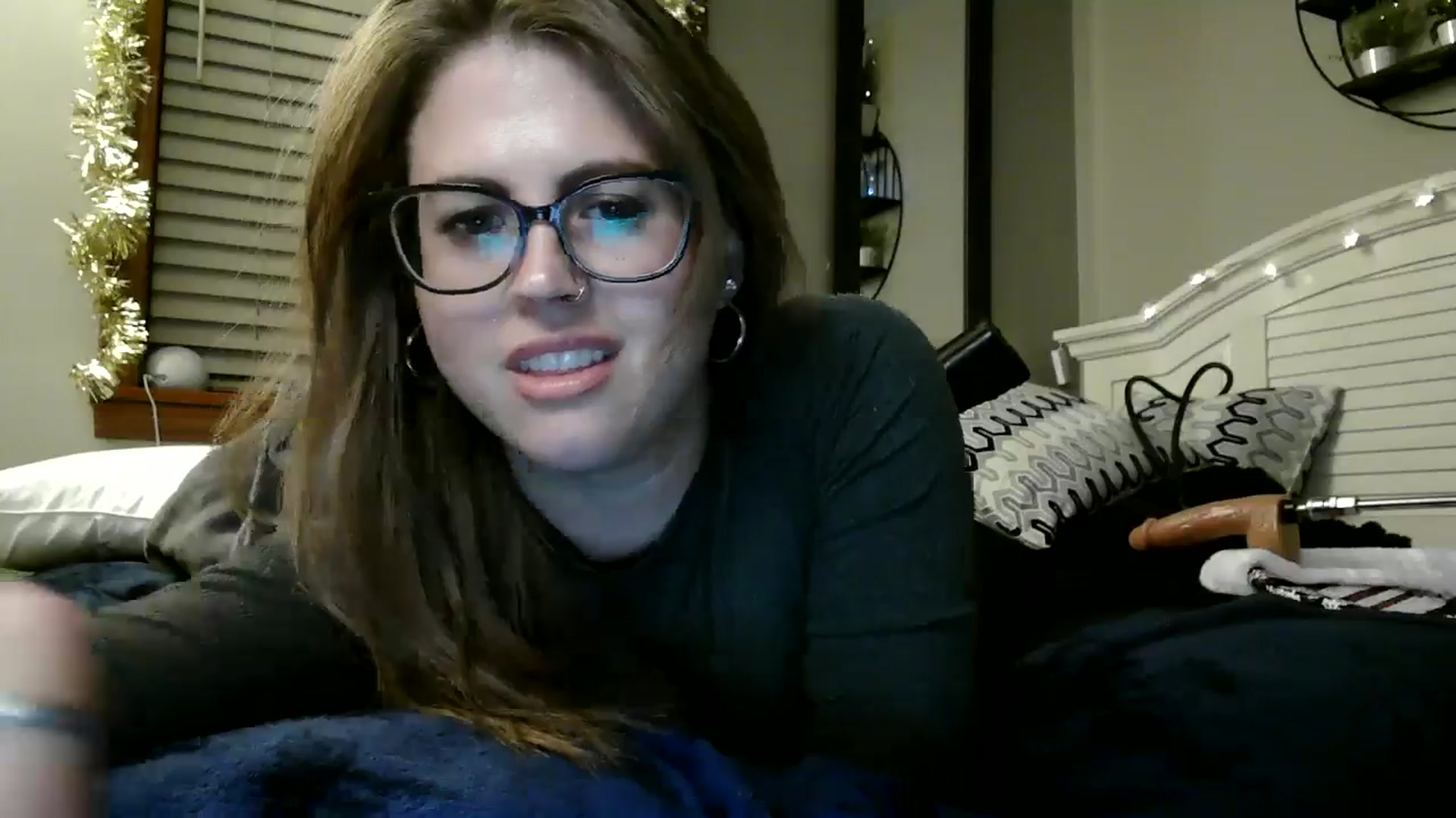 Gallery image thumbnail from WhisperGirl21's myfreecams stream on, 11/29/2024, 06:40 image 11 of 20