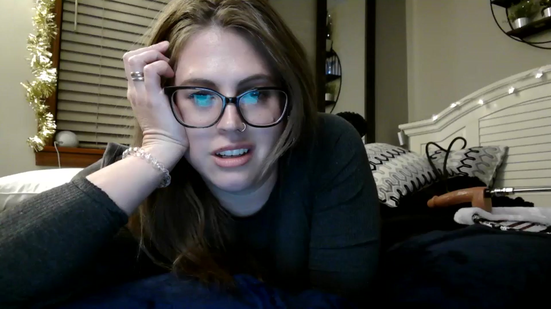 Gallery image thumbnail from WhisperGirl21's myfreecams stream on, 11/29/2024, 06:40 image 12 of 20