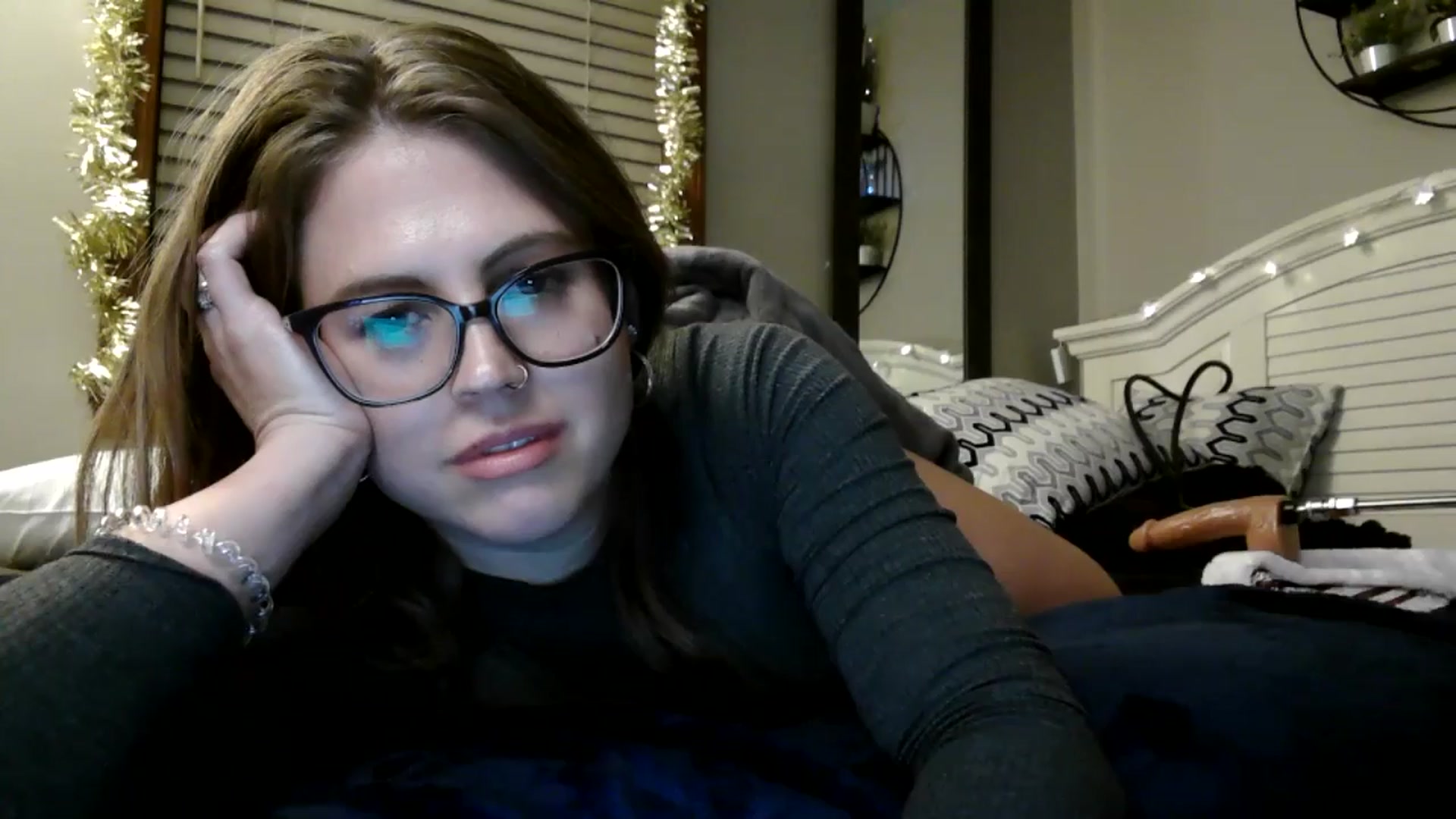 Gallery image thumbnail from WhisperGirl21's myfreecams stream on, 11/29/2024, 06:40 image 18 of 20