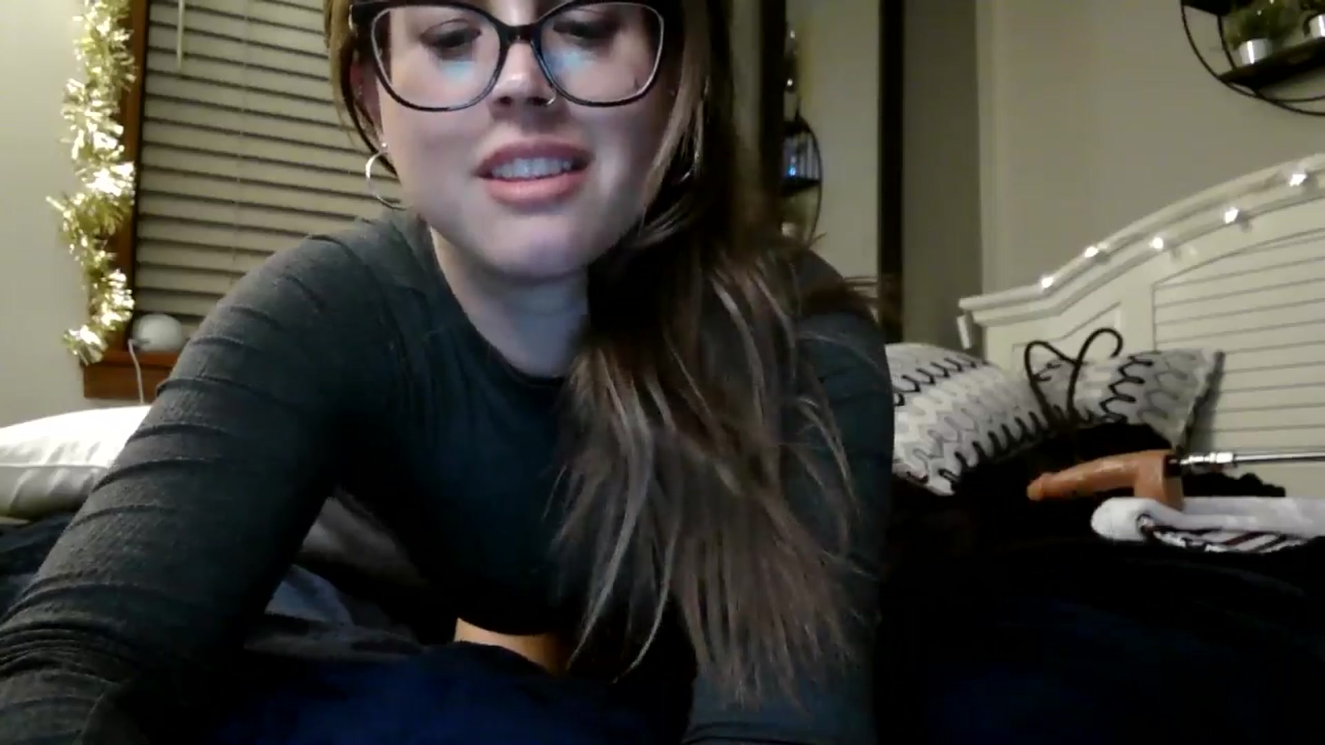 Gallery image thumbnail from WhisperGirl21's myfreecams stream on, 11/29/2024, 06:40 image 19 of 20