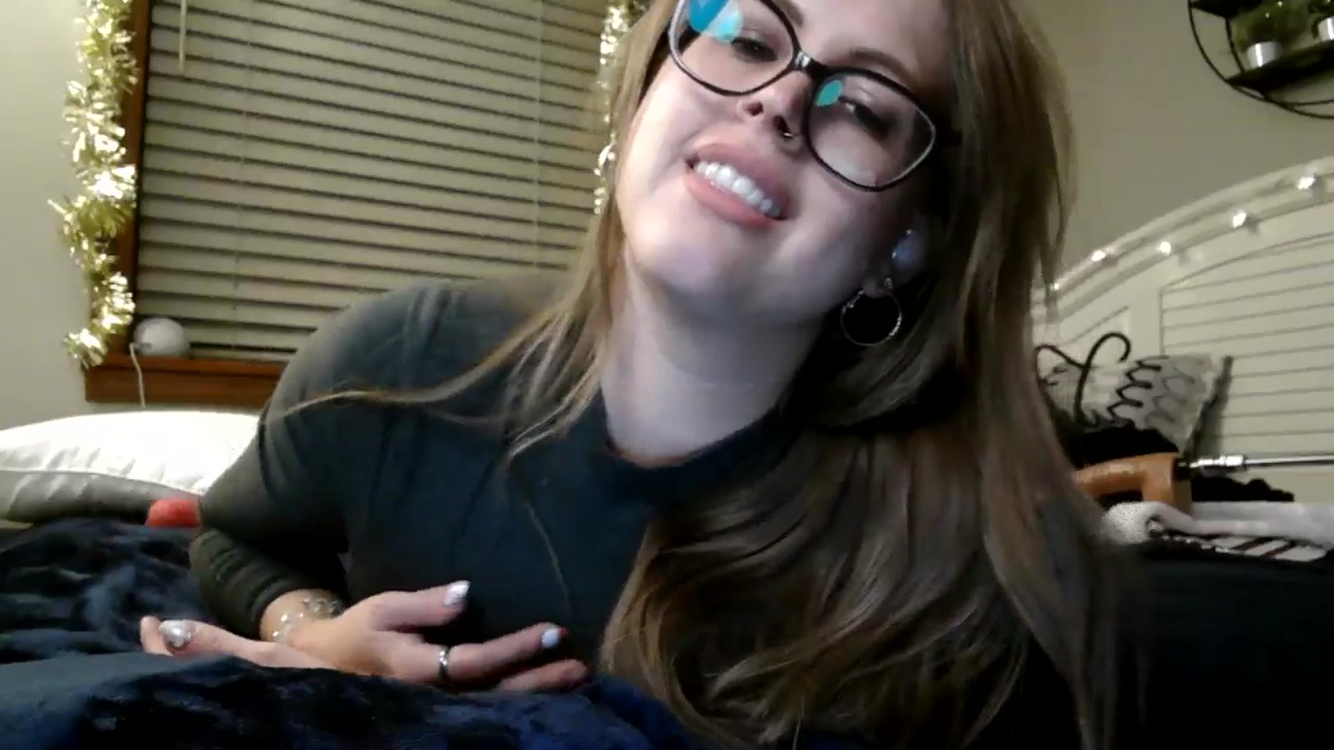 Gallery image thumbnail from WhisperGirl21's myfreecams stream on, 11/29/2024, 06:40 image 5 of 20