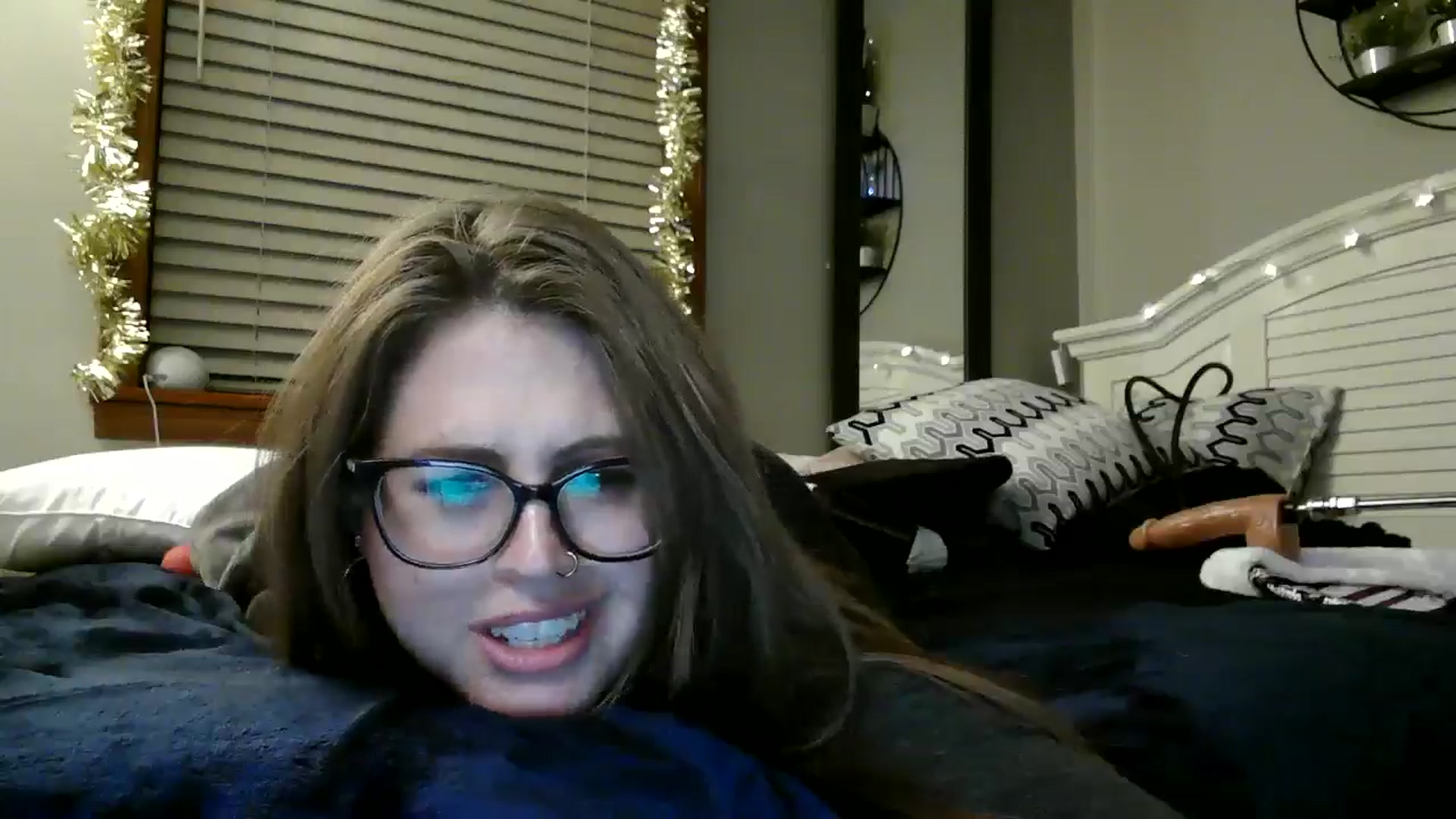 Gallery image thumbnail from WhisperGirl21's myfreecams stream on, 11/29/2024, 06:40 image 8 of 20