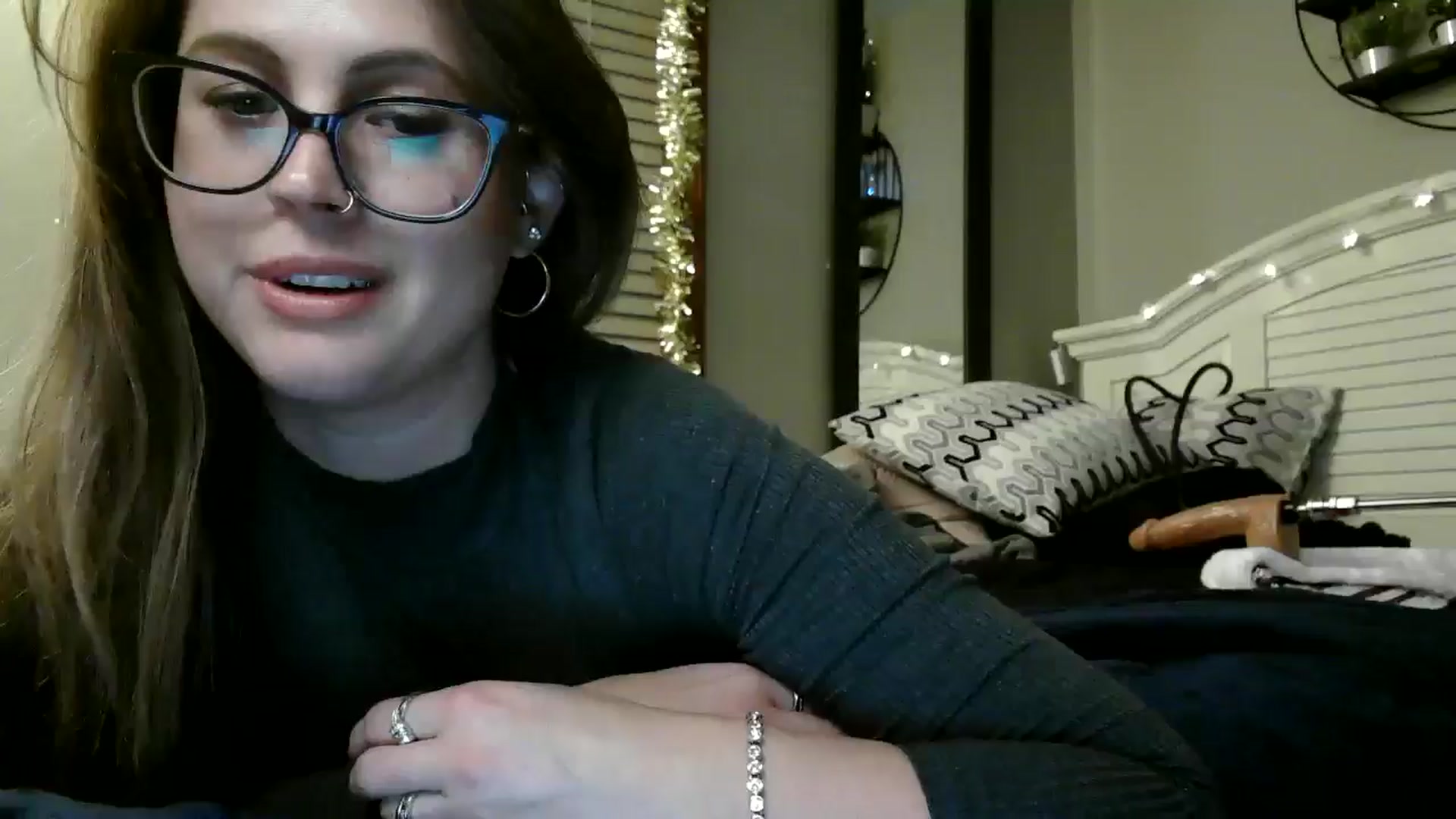 Gallery image thumbnail from WhisperGirl21's myfreecams stream on, 11/29/2024, 06:40 image 1 of 20