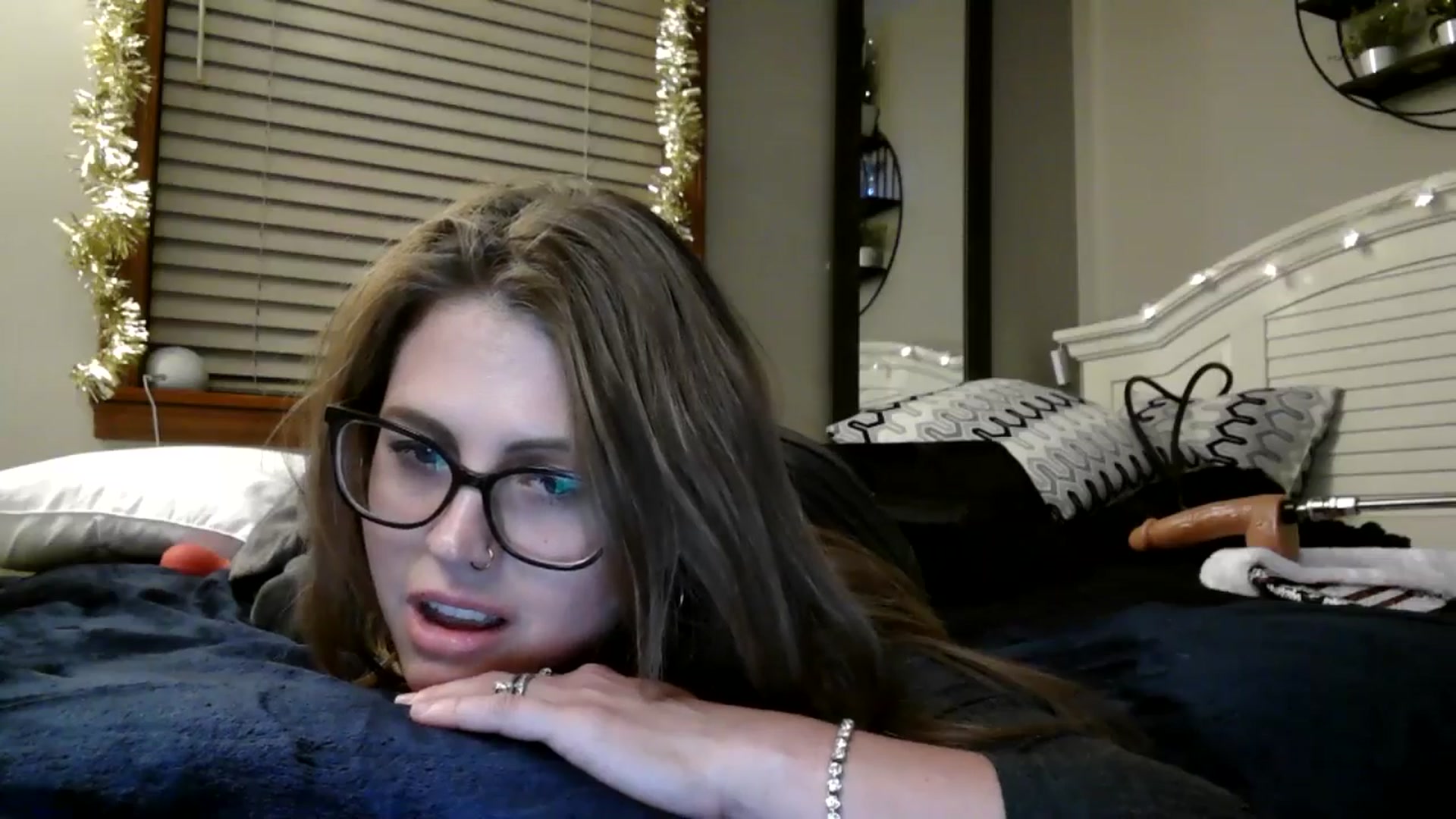 Gallery image thumbnail from WhisperGirl21's myfreecams stream on, 11/29/2024, 06:40 image 7 of 20