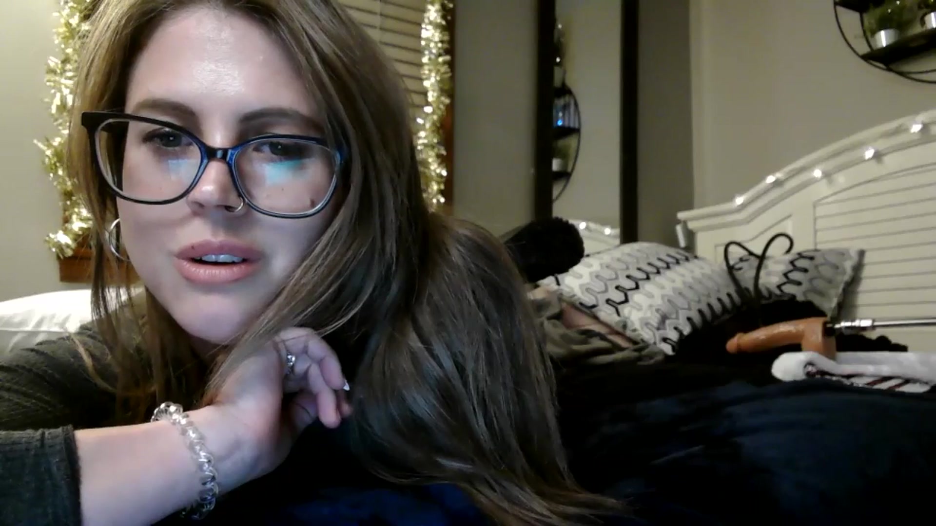 Gallery image thumbnail from WhisperGirl21's myfreecams stream on, 11/29/2024, 06:40 image 4 of 20