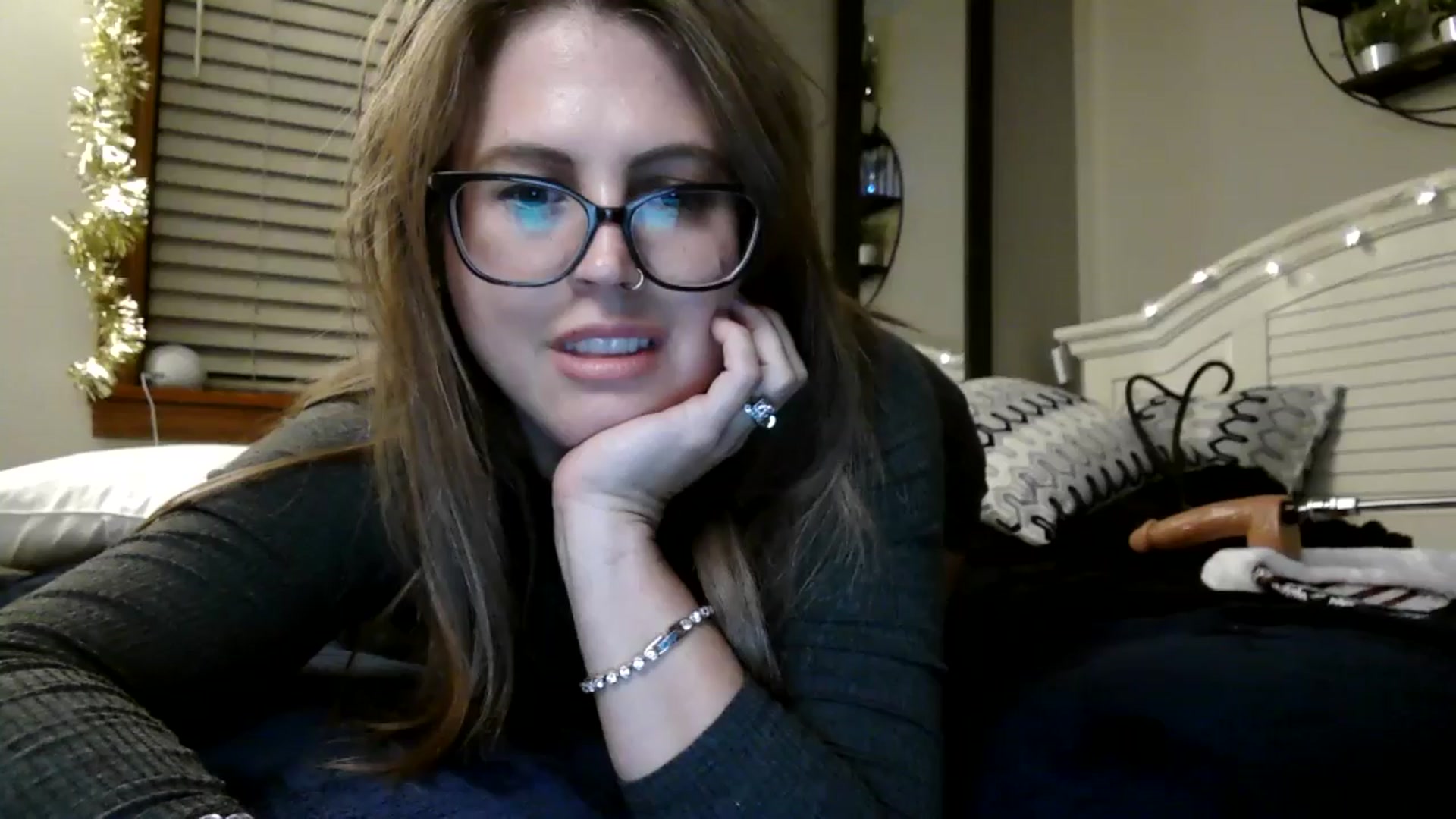 Gallery image thumbnail from WhisperGirl21's myfreecams stream on, 11/29/2024, 06:40 image 17 of 20