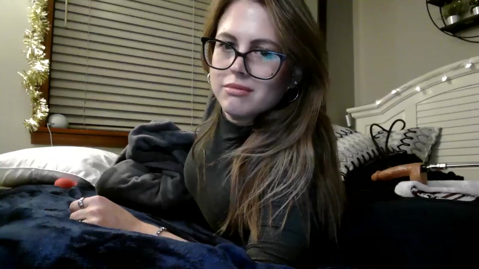 Gallery image thumbnail from WhisperGirl21's myfreecams stream on, 11/29/2024, 06:40 image 6 of 20