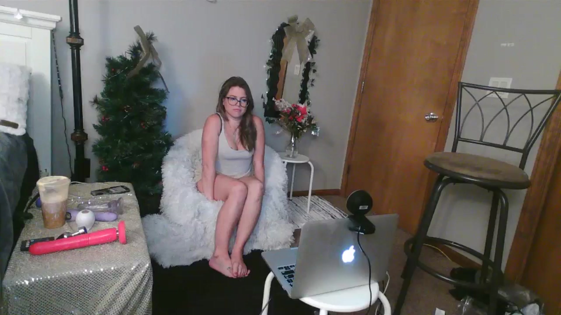 Gallery image thumbnail from WhisperGirl21's myfreecams stream on, 12/02/2024, 03:11 image 17 of 20