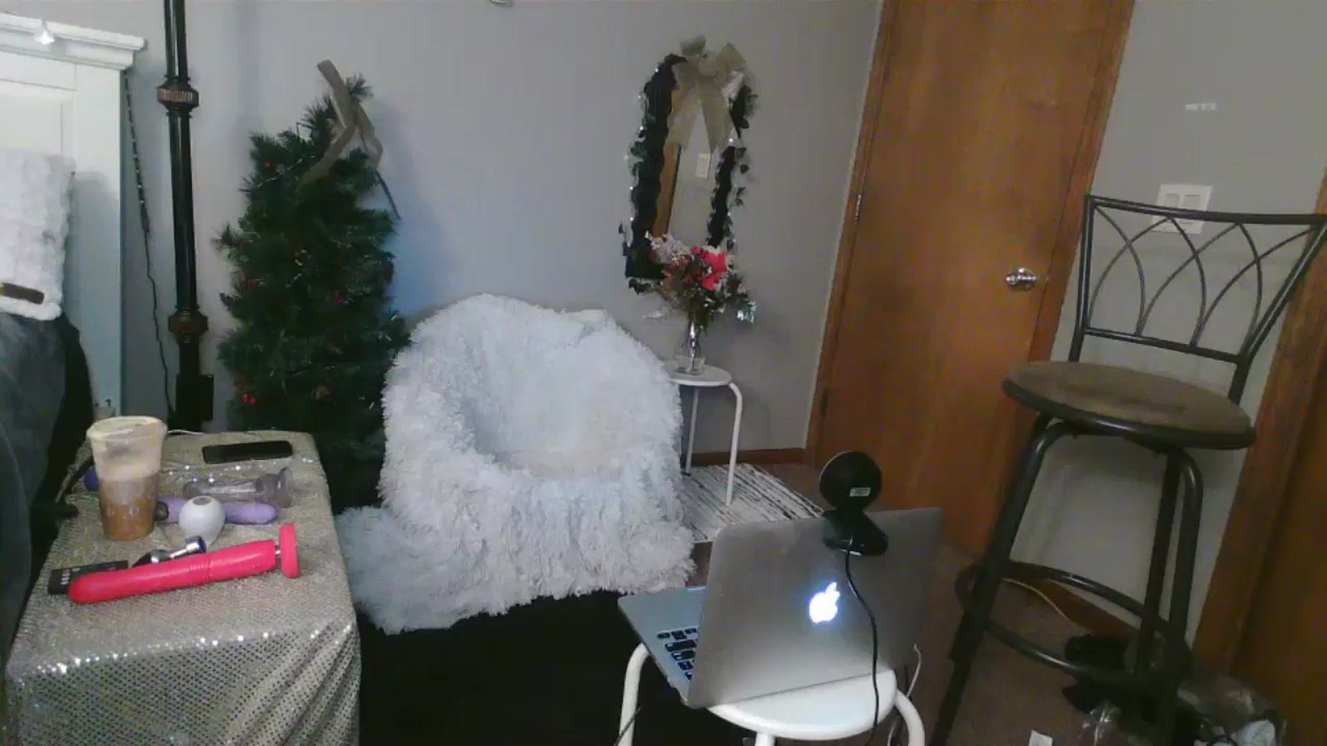 Gallery image thumbnail from WhisperGirl21's myfreecams stream on, 12/02/2024, 03:11 image 20 of 20