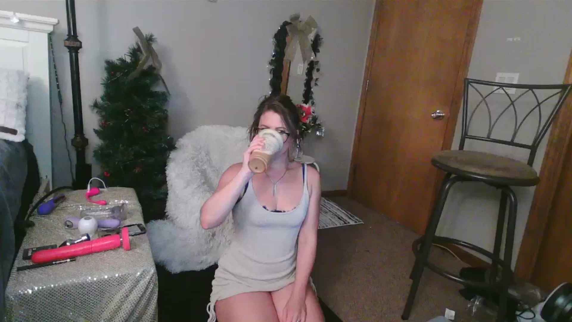 Gallery image thumbnail from WhisperGirl21's myfreecams stream on, 12/02/2024, 03:11 image 1 of 20