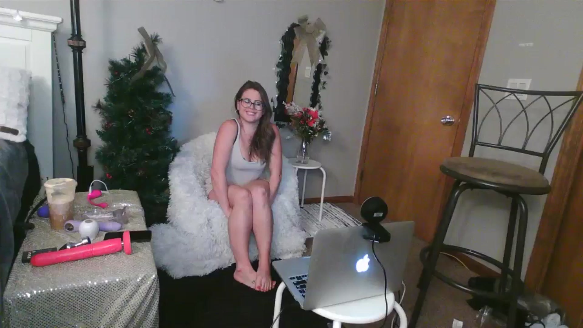 Gallery image thumbnail from WhisperGirl21's myfreecams stream on, 12/02/2024, 03:11 image 8 of 20