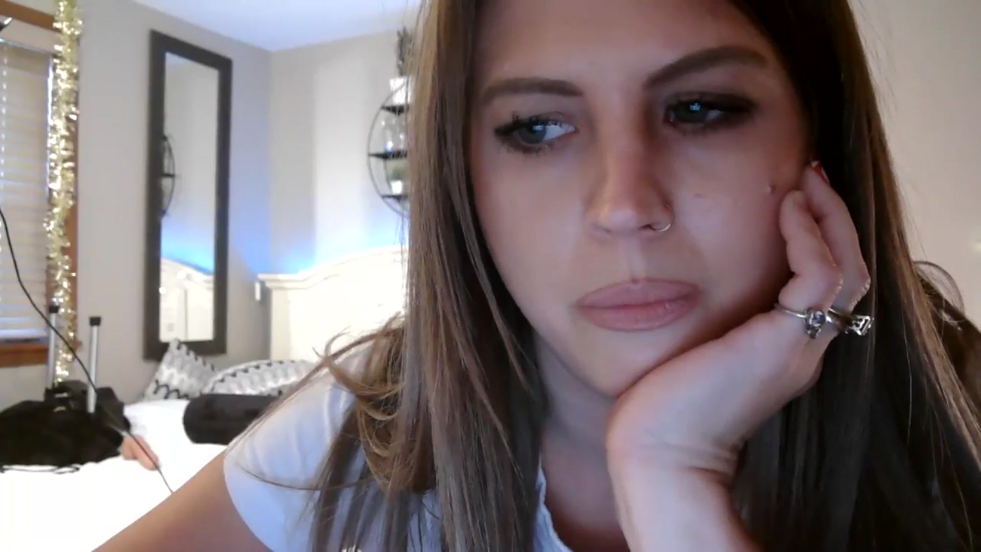 Gallery image thumbnail from WhisperGirl21's myfreecams stream on, 12/04/2024, 22:15 image 2 of 20