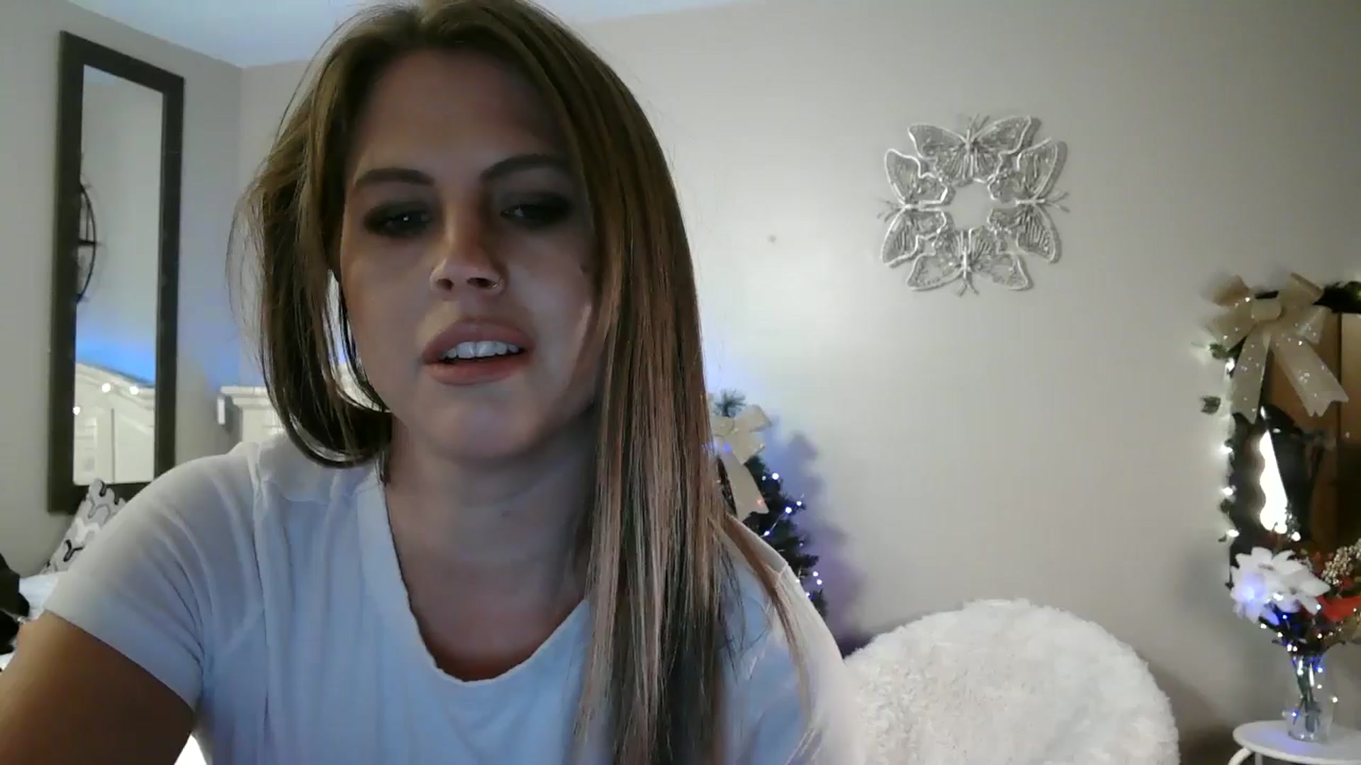 Gallery image thumbnail from WhisperGirl21's myfreecams stream on, 12/04/2024, 22:15 image 7 of 20