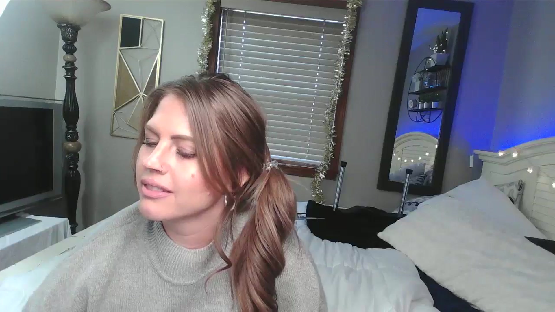 Gallery image thumbnail from WhisperGirl21's myfreecams stream on, 12/05/2024, 21:18 image 20 of 20