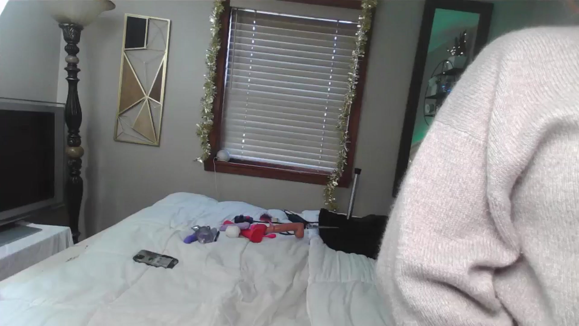 Gallery image thumbnail from WhisperGirl21's myfreecams stream on, 12/05/2024, 21:18 image 16 of 20